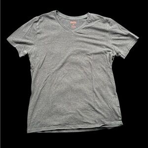 ✨ Grey Foreign  Exchange V-neck T-shirt✨